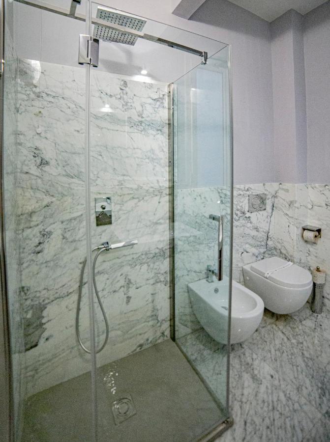 Elegante Camera Con Finiture Di Lusso Appena Ristrutturata Marina Di Carrara Exteriér fotografie